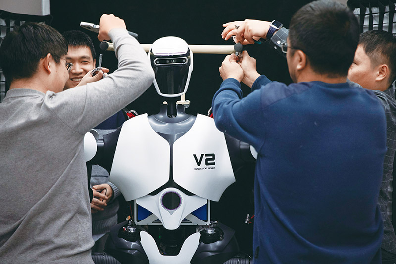 新質(zhì)生產(chǎn)力崛起 中國(guó)在人工智能基礎(chǔ)軟件開發(fā)領(lǐng)域的有利條件與科技基礎(chǔ)